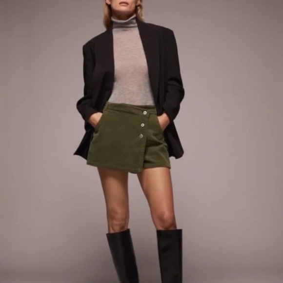 Zara Pants - NWOT Zara Cozy Courderoy mini Skort